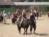 pony rijden | recreatiepark Schloss Dankern